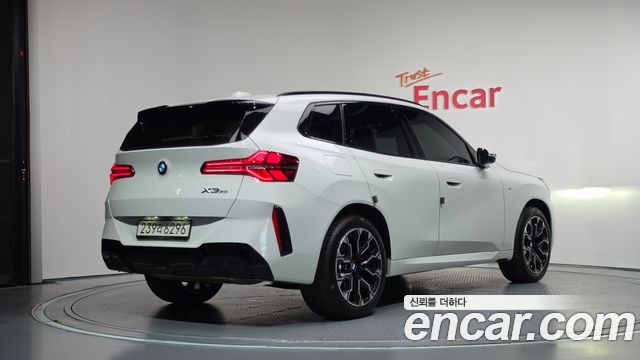 BMW X3 xDrive 20 M Sport Pro — пробег 5 916 км — фото 2 из 5