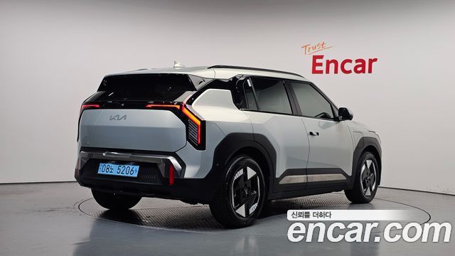 Kia EV3 Long Range 2WD Earth — пробег 15 736 км — фото 2 из 5