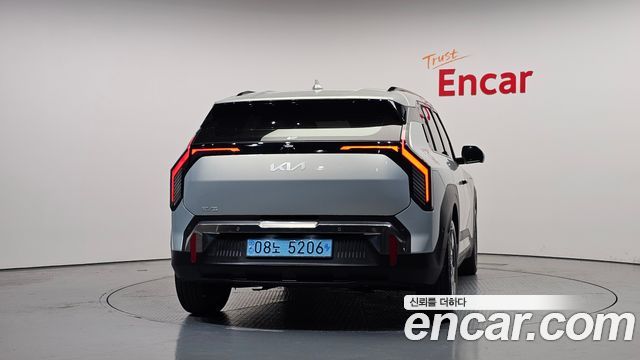 Kia EV3 Long Range 2WD Earth — пробег 15 736 км — фото 4 из 5