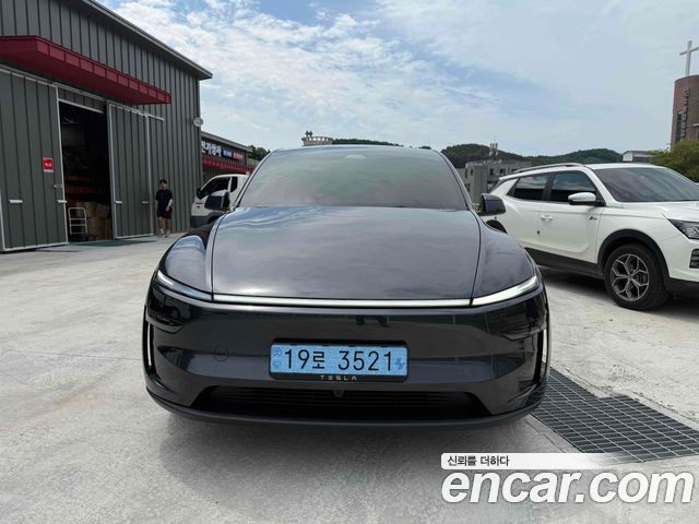 Tesla Model Y Premium RWD — пробег 659 км — фото 1 из 5