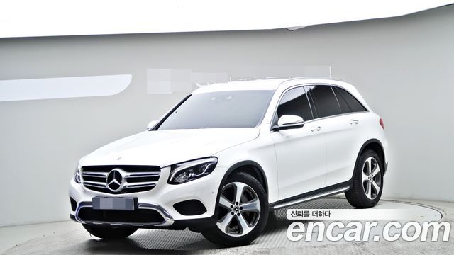 Mercedes-Benz GLC-Class GLC300 4MATIC — пробег 28 748 км — фото 1 из 5