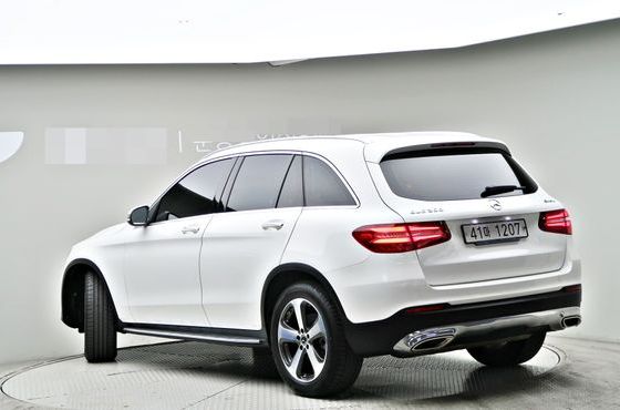 Mercedes-Benz GLC-Class GLC300 4MATIC — пробег 28 748 км — фото 4 из 5