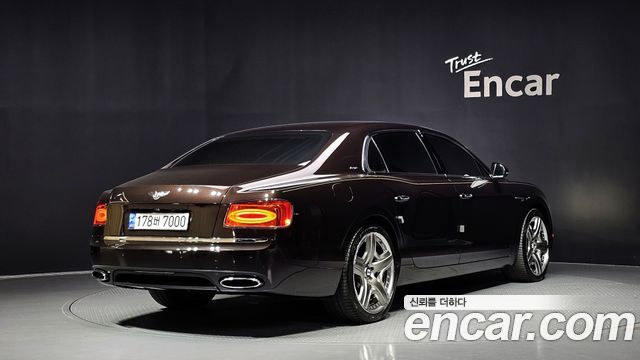 Bentley Flying Spur 6.0 — пробег 67 926 км — фото 2 из 5