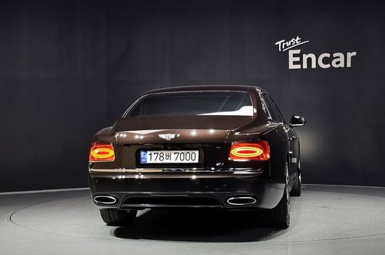 Bentley Flying Spur 6.0 — пробег 67 926 км — фото 4 из 5