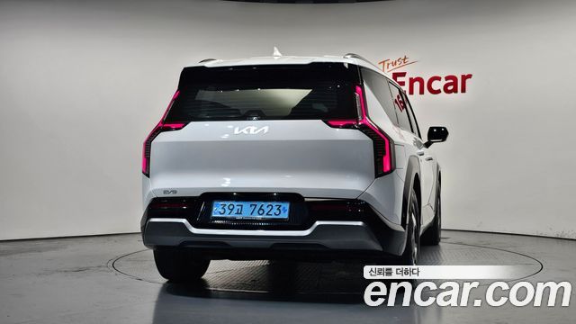 Kia EV9 Long Range 2WD Earth — пробег 69 319 км — фото 4 из 5