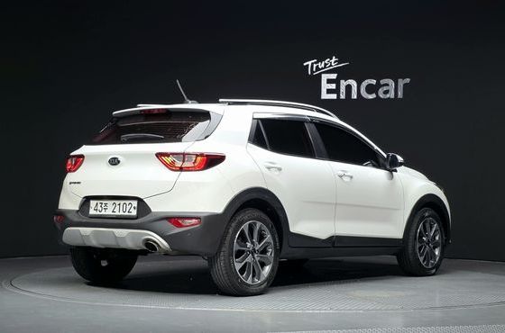 Kia Stonic Diesel 1.6 Trendy — пробег 166 545 км — фото 2 из 5