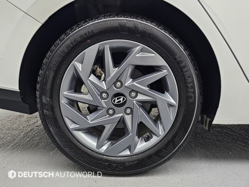 Hyundai AVANTE 1.6 Inspiration — пробег 9 906 км — фото 5 из 5