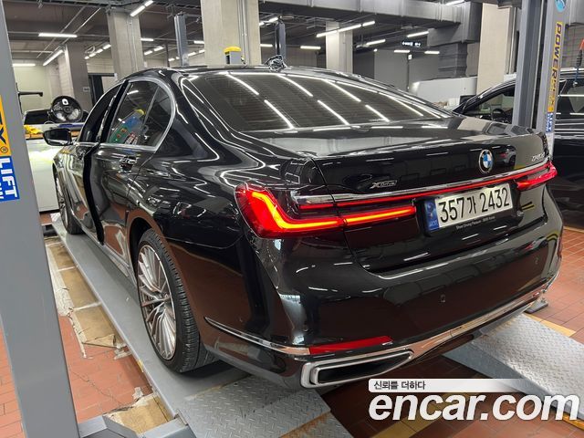 BMW 7-Series 730d xDrive Design Pure Excellence — пробег 22 795 км — фото 3 из 5