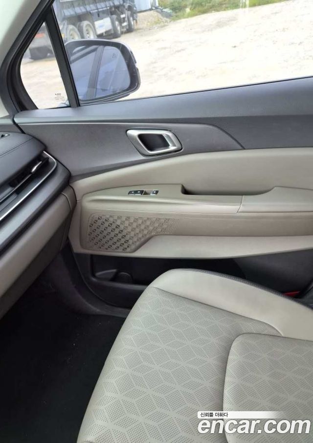 Kia Carnival HEV 9 seater Prestige — пробег 129 917 км — фото 4 из 5