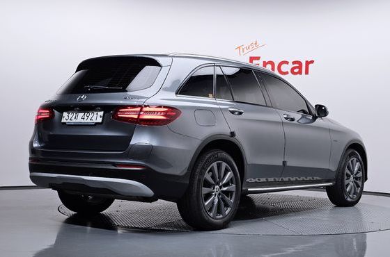 Mercedes-Benz GLC-Class GLC350e 4MATIC — пробег 141 848 км — фото 2 из 5