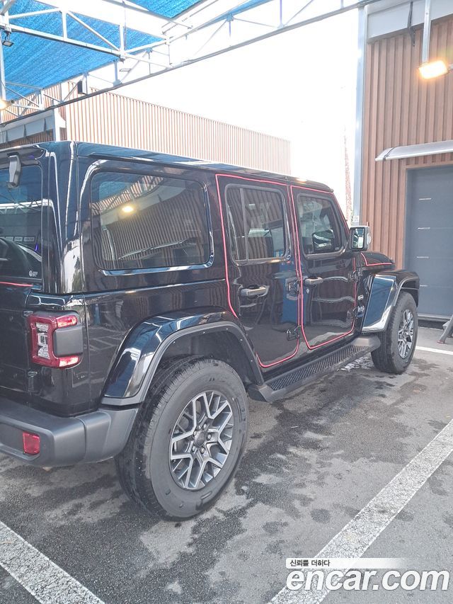 Jeep Wrangler 2.0 Overland 4Door 4xe — пробег 117 000 км — фото 1 из 5
