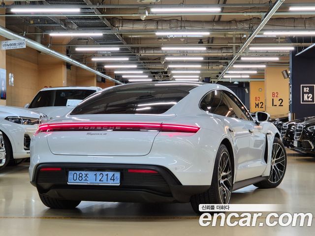 Porsche Taycan из Кореи Encar