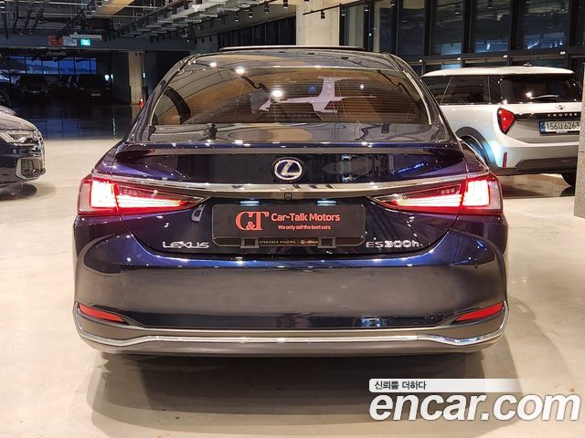 Lexus ES Executive — пробег 82 800 км — фото 4 из 5