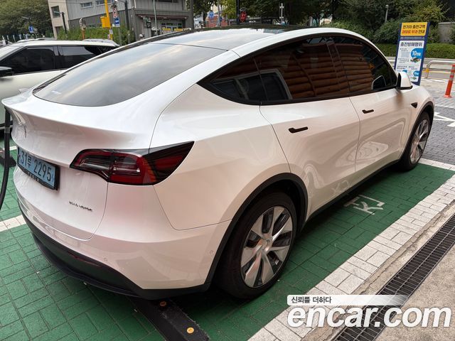 Tesla Model Y Long Range AWD — пробег 86 899 км — фото 2 из 5