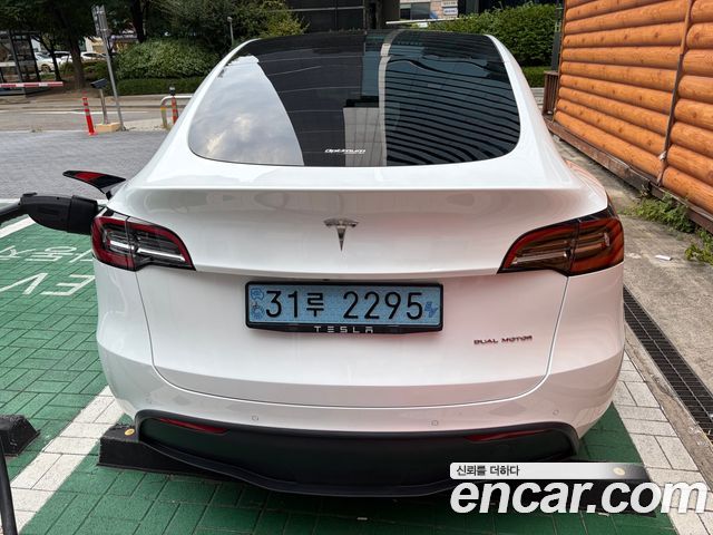 Tesla Model Y Long Range AWD — пробег 86 899 км — фото 4 из 5