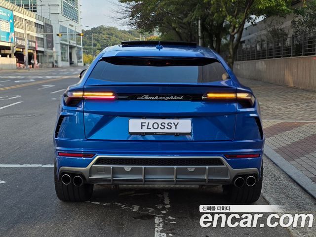 Lamborghini Urus из Кореи Encar