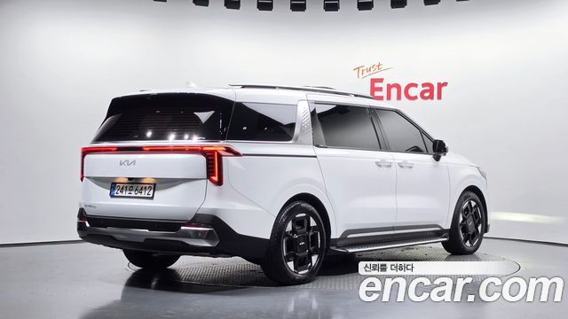 Kia Carnival Diesel 7-Seater Signature — пробег 14 529 км — фото 2 из 5