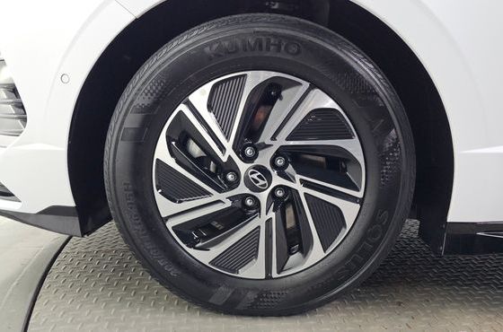 Hyundai Sonata Premium — пробег 50 372 км — фото 5 из 5