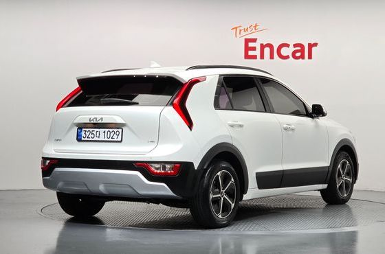 Kia Niro Trendy — пробег 156 730 км — фото 2 из 5