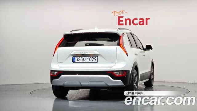 Kia Niro Trendy — пробег 156 730 км — фото 4 из 5