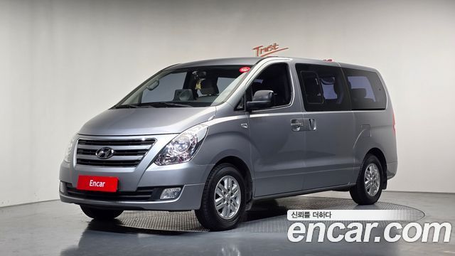 Hyundai Starex 12-Seater Wagon Smart — пробег 83 136 км — фото 1 из 5