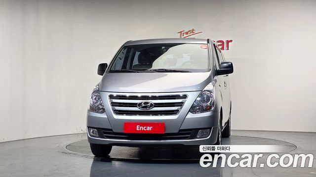 Hyundai Starex 12-Seater Wagon Smart — пробег 83 136 км — фото 3 из 5