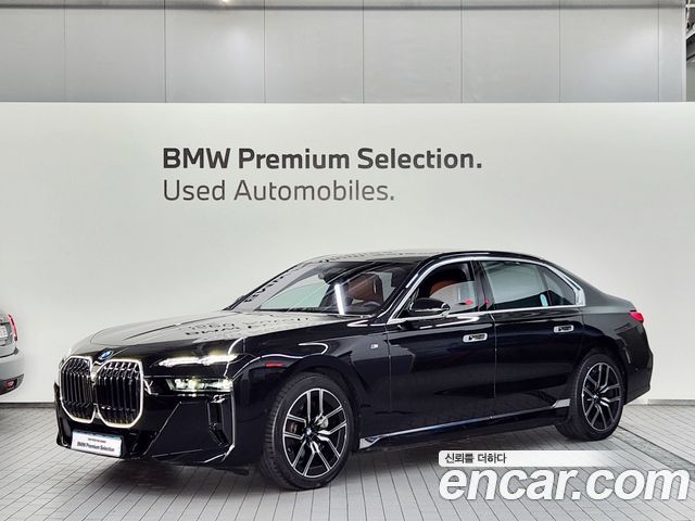 BMW i7 eDrive 50 M Sport — пробег 22 600 км — фото 1 из 5