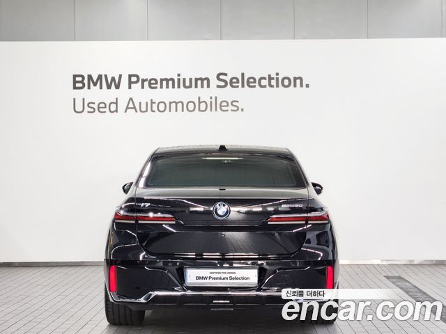 BMW i7 eDrive 50 M Sport — пробег 22 600 км — фото 4 из 5
