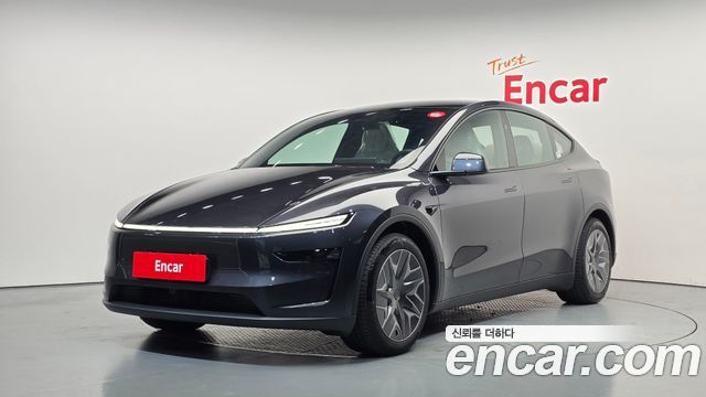 Tesla Model Y L Long Range AWD — пробег 80 км — фото 1 из 5