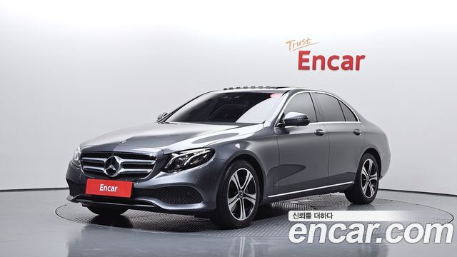 Mercedes-Benz E-Class E300 4MATIC Avnatgarde — пробег 80 438 км — фото 1 из 5