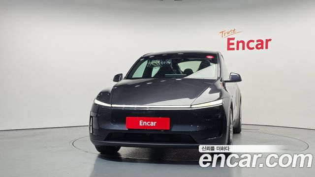 Tesla Model Y L Long Range AWD — пробег 65 км — фото 3 из 5