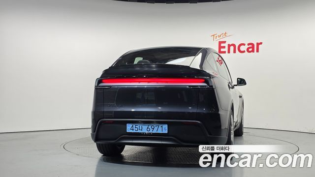 Tesla Model Y L Long Range AWD — пробег 65 км — фото 4 из 5