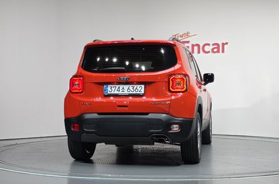 Jeep Renegade 2.4 Limited AWD — пробег 68 248 км — фото 4 из 5