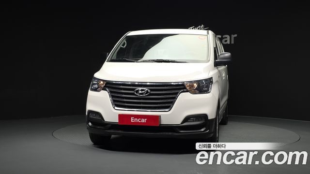 Hyundai Starex Van 3-Seater Style — пробег 111 869 км — фото 3 из 5