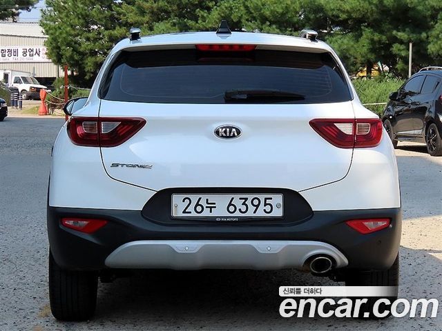 Kia Stonic из Кореи Encar