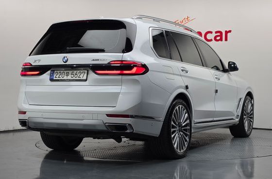BMW X7 xDrive 40i Design Pure Excellence 7-Seater — пробег 19 655 км — фото 2 из 5