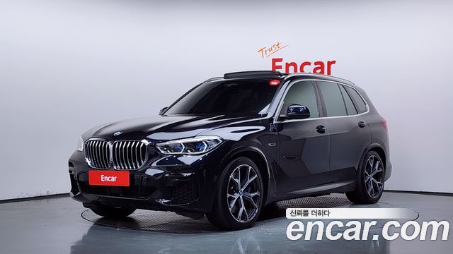BMW X5 xDrive 45e M Sport — пробег 88 866 км — фото 1 из 5