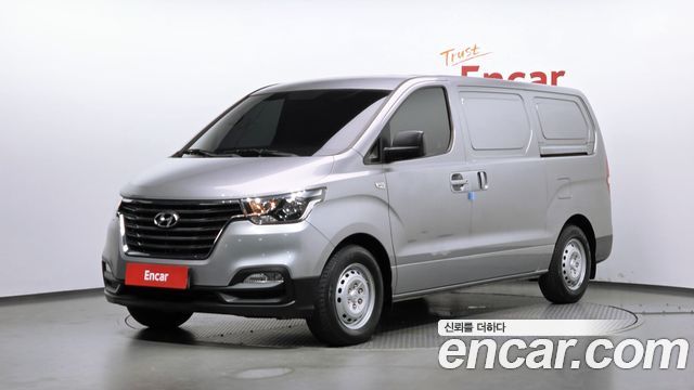Hyundai Starex Van 3-Seater Style — пробег 128 102 км — фото 1 из 5