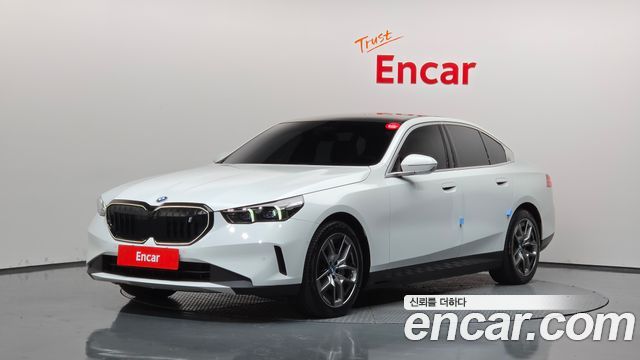 BMW i5 eDrive 40 — пробег 31 574 км — фото 1 из 5