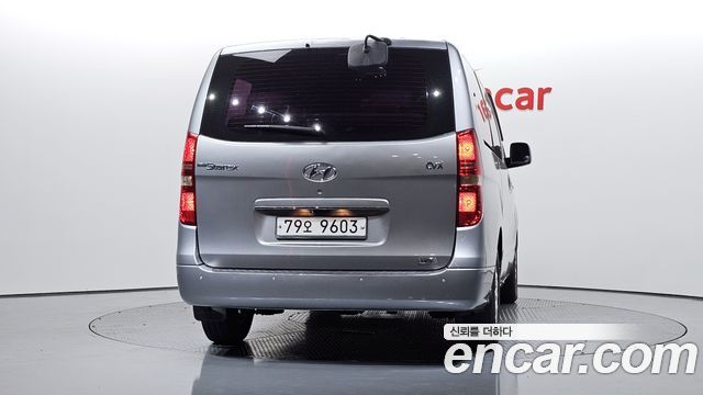 Hyundai Starex 12-Seater Wagon CVX Deluxe — пробег 113 716 км — фото 4 из 5