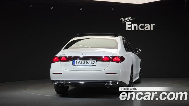 Mercedes-Benz E-Class из Кореи Encar