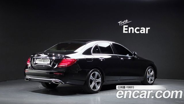 Mercedes-Benz E-Class из Кореи Encar