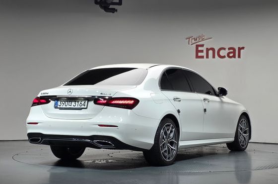 Mercedes-Benz E-Class E220d 4MATIC AMG Line — пробег 118 218 км — фото 2 из 5