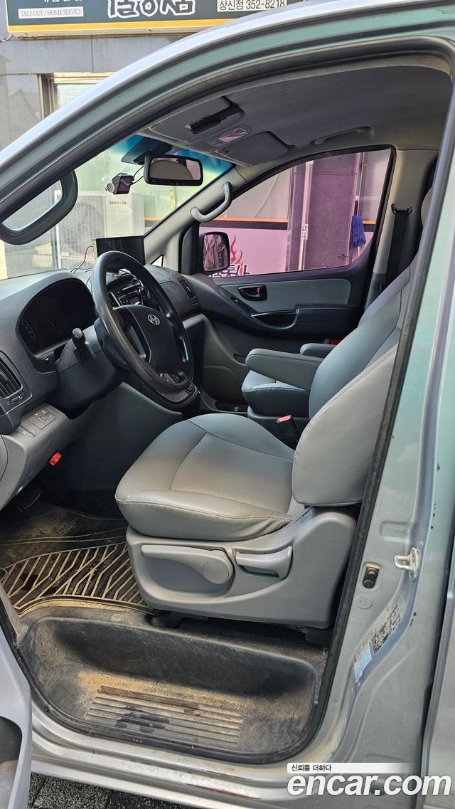 Hyundai Starex 5-Seater VAN Smart — пробег 465 622 км — фото 4 из 5