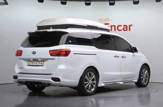 Kia Carnival 9-Seater Prstige — пробег 104 582 км — фото 2 из 5