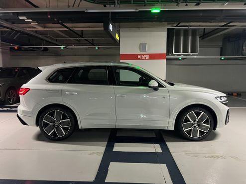 Volkswagen Touareg 3.0 TDI R-Line — пробег 0 км — фото 2 из 5