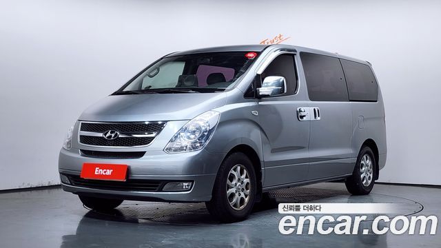 Hyundai Starex 11-Seater Wagon CVX Luxury — пробег 190 013 км — фото 1 из 5