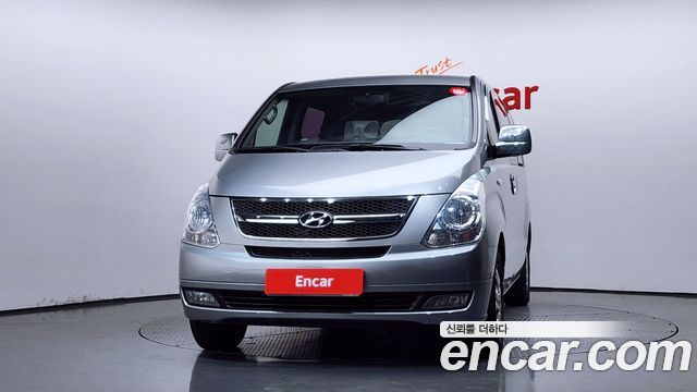 Hyundai Starex 11-Seater Wagon CVX Luxury — пробег 190 013 км — фото 3 из 5