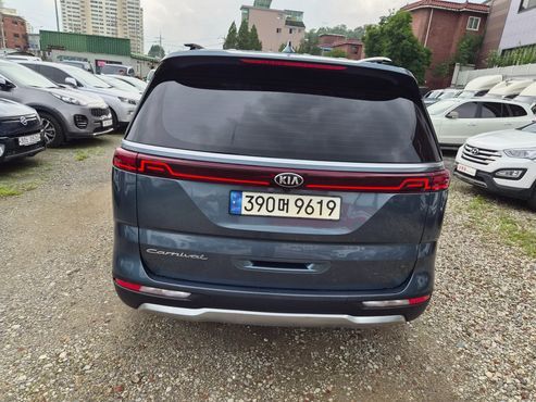 Kia Carnival Diesel 9-Seater Signature — пробег 200 000 км — фото 4 из 5