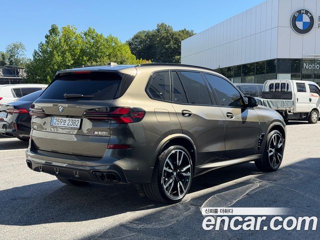 BMW X5 M60i — пробег 10 000 км — фото 2 из 5